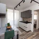 דירה Modern's House